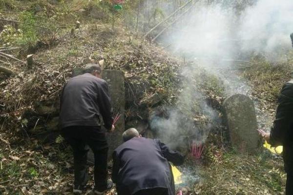 3月份上坟动土黄道吉日 什么时间可以上坟添土
